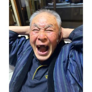 Naomi Zaizen Instagram - 🍙
じいじもビックリ⁉️
「暮らし彩彩」が本になりました‼️🤗
今日発売です❗
今週末の10日(日)には、Eテレで放送がありますよ❗
お見逃しなく🤗
🍙
ちなみに、じいじの前歯2本が生えかわりの時期を迎えたらしいです😆
🍙
#暮らし彩彩 #発売❗ #放送❗ #じいじ #前歯 #生えかわり #直見工房 #財前直見 #🍙