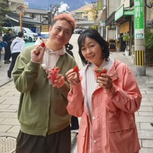 Naomi Zaizen Instagram - 🍙
OAB「れじゃぐる」はどうでしたか？
今回は、別府で地獄蒸しを味わってきました😋
JPと一緒に巡った「大分サステナブルガストロノミー」の旅は今回が最終回でした😊
大分の新たな一面が見えましたよね❗
全国にもいろいろな「サスガス」がたくさんあるはずです
皆さんも是非探し出して紹介してください❗🤗
また「サスガス」の旅が出来ることを楽しみにしています🎵
🍙
#大分 #OAB #れじゃぐる #サステナブルガストロノミー #別府 #地獄蒸し #サスガッス！ #JP #財前直見 #🍙