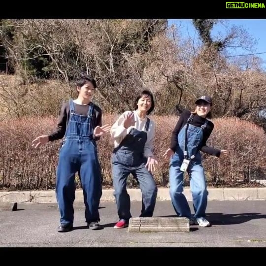 Naomi Zaizen - 2.7K Likes - 🍙
よかった🎵😆
今年は咲いてくれました🌸
🍙
明日は「家事ヤロウ!!!3時間SP」
うちの春先の定番作業🍄
🍙
#咲いた🌸😆 #平田 さんと #オリジナル #ハッピーダンス🎵 #オーバーオール #ミニオンズ? #家事ヤロウ!!!3時間SP #🍄 #直見工房 #財前直見 #🍙