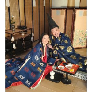 Naomi Zaizen Instagram - 🍙
今日から登場します🤗
蜻蛉日記の作者で、道綱の母寧子を演じています
兼家の段田安則殿様と道綱の上地雄輔さんと📸
道綱、道綱、道綱❤️
🍙
#大河ドラマ #光る君へ #藤原兼家 #段田安則 殿様 #道綱 #上地雄輔 さん #蜻蛉日記 #道綱の母 寧子 #道綱、道綱、道綱❤️ #財前直見 #🍙