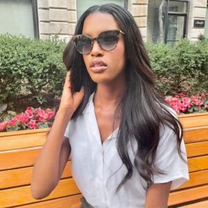 Naomy Instagram - Suns out shades out ☀️ with my new favorite pair for the summer ! @longchamp @optoreseau #LongchampEyewear #ad