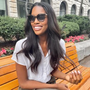 Naomy Instagram - Suns out shades out ☀️ with my new favorite pair for the summer ! @longchamp @optoreseau #LongchampEyewear #ad