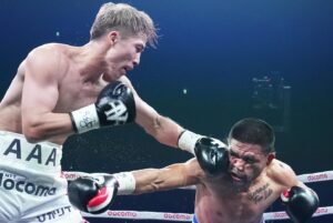 Naoya Inoue Instagram - 全米ボクシング記者協会の年間最優秀選手賞を受賞しました。

98年の歴史の中で日本人の受賞は初との事です。

去年は日本での2試合でしたが、世界中の記者の方々からの評価を頂けて光栄に思います！
改めて受賞の重さと大きさを感じました。

今年もさらに精進していきたいと思います。

#井上尚弥 #BWAA