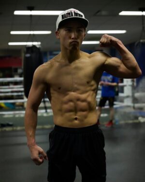 Naoya Inoue Instagram - 決戦まで残り二週間👑👑👑👑
今日もやり切った。一ミリのズレもなく。

#Inoue_Tapales
#四団体王座統一戦
#lemino