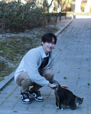 Napat Patcharachavalit Instagram - 😽Meoww