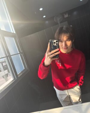 Napat Patcharachavalit Instagram - 🍎♥️🎈