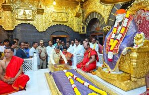 Nara Chandrababu Naidu Instagram - ప్రసిద్ధ షిరిడి క్షేత్రంలో శ్రీ సాయిబాబా దర్శనం చేసుకున్నాను. తెలుగు ప్రజలందరికీ ఆనంద ఆరోగ్య ఐశ్వర్యాలను ప్రసాదించాలని ఆ సాయినాథుని వేడుకున్నాను.