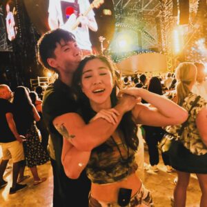 Narelle Kheng Instagram - 4 da mems!!!! 🪐🌟💖🛸

Started 2024 ticking off 2 huge bucketlist items I never thought would see the light of day 😮‍💨   being an absolute embARrASsssment by absolutely melting into a pile of tears in front of Chris Martin 🫠Love it how could it have gone any different😍 

Ghost stories was my blanket and my lifeline (quite literally on a few occasions), and holds memories of such a complex and trying time in my life. Yet amidst all the gut wrenching intensity of young existential depressions the album stays my light in the dark, my bubble of safety, the goodness in the world. Few things in life has had that impact on me ! It’s a lovely reminder of how magical music can be and how deep it can run within us ✨

@rriley so damn proud & so damn grateful for gifting & sharing these moments :’) love uuuuuu ahhhhh