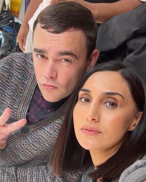 Narges Rashidi Instagram - No one takes an on set selfie quite like @nargesrashidi ❤️‍🔥

📷: Narges Rashidi