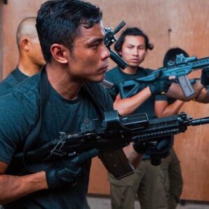 Nas-T Instagram - Kenangan manis yang tidak boleh dilupakan semasa latihan komando bersama Paskau dan direktor aksi kami @franksee_fx 

Selamat Menyambut Hari Kemerdekaan yang ke - 65 !

Merdeka!! 🇲🇾

#airforcethemovie #selagibernyawa