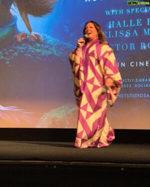 Nasser Sultan Instagram - Had a wonderful time at the Australian Premiere of The Little Mermaid accompanied by the biggest fan of Little Mermaid 🧜‍♀️ @laura_cameron77 ❤️

Special thank you to @disneyaunz @disneylittlemermaid @statetheatreau 

#thelittlemermaid #littlemermaid #disneyaustralia #redcarpet #moviepremiere #sydney #vipguest #disney