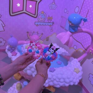 Nasuo Instagram - 🩷☁🖤
マイメロとクロミちゃんの曲って
続きまだなの？？？ないの？？？
(自分で言っていくスタイルッ！)