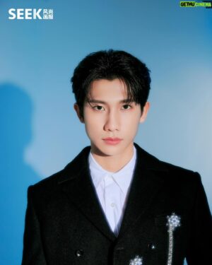 Nat Chen Instagram - 咖啡廳場景拍完後有店員小姐姐請的冰美式
離開前小姐姐邀請我進入她的直播間打招呼😂
用上了大雄哥請朋友教我的韓文
祝她的粉絲「新年快樂」🥳
「ㄙㄟ嘿波馬膩趴ㄉㄥˋㄙㄟ呦」
真的是讚讚讚棒棒棒🤩