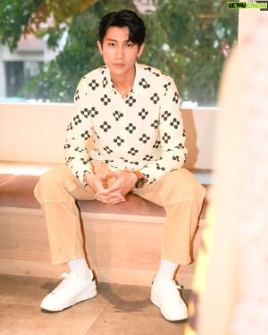 Nat Chen Instagram - 像花一樣🌸🌸🌸
@sandroparis 
#SandroParis #sandrospringsummer24