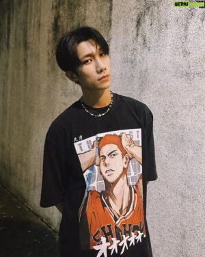 Nat Chen Instagram - 幫大家試過了
現在穿短袖出門還是會冷🧐