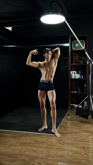 Nat Thewphaingam Instagram - #바디프로필 📸📸📸📸📸
Soon !! 
@ssen.studio 
@seobody 
@amazym.kr 
  #fitnessmotivation #fitnessmodel 

NATTHEW THE PASSION
Fitness passion in Korea 🇹🇭 🇰🇷