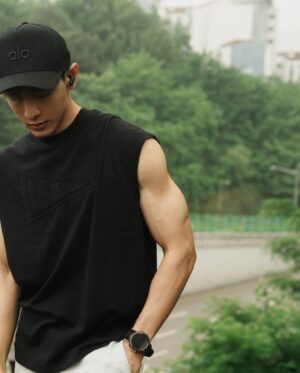 Nat Thewphaingam Instagram - Good Morning 🎧

Good Cardio training by walking - incline walking - running in Seoul 

ตอนนี้ร่างกายเริ่ม สะสมความล้ามากขึ้นเรื่อยๆ แบบรู้สึกได้เลย 
แต่ ก็รู้สึก ฟิน เพราะมันคือการฝึก แบบท้าทาย แบบทีีไม่เคยเจอมาก่อน 

NATTHEW THE PASSION 
FITNESS PASSION IN KOREA 

#fitnessmotivation #fitness 

Photo by @bee__munin