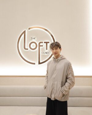 Nat Thewphaingam Instagram - เก็บงานก่อนไปเกาหลีครับ ที่ The Loft Clinic สาขาใหม่เอี่ยม ที่อารีย์ 

ขอบคุณ @theloftclinicth และ คุณหมอ @bbright_thanasarn นะครับที่ช่วยดูแลนะครับ ☺️

หล่อมั่น ไปล่าฝันต่างแดนเลยครับผม 💪☺️💪☺️