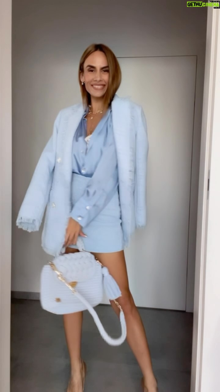 Natália Glosíková - 3 Likes - Babyblue mood🩵
Sako @lamademoisellep
Sukňa @zara
Košeľa @zara
Korzet @greenapple.sk
Kabelka Marmare Hand bags
Lodičky @stevemaddenslovakia
Doplnky @sperky_auri