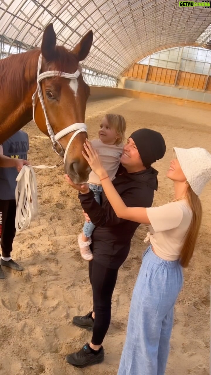 Natália Glosíková - 3 Likes - Janíčko ostáva láskou aj po Let’s Dance🤍🐎
@yannicko3
@s_tribulom_po_horach
@letsdance.markiza
@areal.rozalka.pezinok