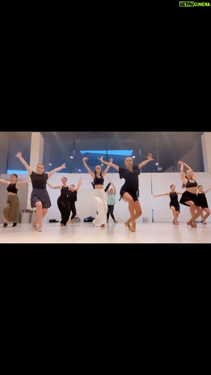 Natália Glosíková - 3 Likes - Minulý týždeň to bola RUMBA, čo si dáme dnes?💃🏽
LATINO POP DANCE UTORKY A ŠTVRTKY v @leon_rodinne_centrum