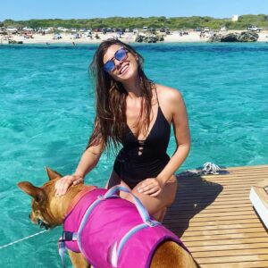 Natalia Khod Instagram - Formentera 2020. Que recuerdos más bonitos ❤️🛥🐶
@dipendedate_experience 
#formentera #boat #sailing #ibiza #summer #fuckcovid19 #bikini #dog #smile