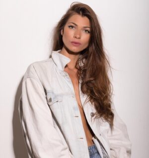 Natalia Khod Instagram - By mi querida @aliciaruizquesada 📸❤️ #nomood 

•
•
•
#portrait #actriz #dreamer #model #actrizrusa #actrizmadrid #modelmadrid #jeans #denim