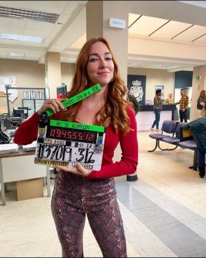Natalia Rodríguez Instagram - Gracias @plano_a_plano @serviryprotegertve @alexandragraf @emilioapina @rtve @paulacamaracasting por regalarme una de las mejores experiencias de mi vida. 
Gracias a toda la gente que nos ha seguido y nos ha dado cariño hasta el final. 
Gracias Yolanda por ser un personaje brutal.
Gracias a mis compañerxs que han aguantado mi hiperactividad a las 6:05h todo este tiempo.
Os quiero. Nos vemos el miércoles.