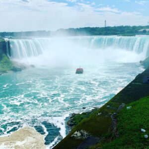 Natalie Gumede Instagram - Quite honestly, it was was impossible for an amateur like me to capture the incredible might of Niagara Falls - far away and you couldn’t capture the detail or perspective - close up and you were attacked by water (and I mean - it’s an assault! 😂). Fuming with that mascara btw! 🤣🤣 But I’m so glad I spent the day with one of nature’s wonders💙. Not pictured - how I ended the day with another one of nature’s wonders - wine at the amazing Southbrook Vineyards ☺️🍷#Niagarafalls #skylontower #inthemist #tourist #canada #actorslife #onlocation
