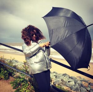 Natalie Gumede Instagram - ‘Life isn’t about waiting for the storm to pass, it’s about loving the hair that won’t tame’ #bankholidayweekend #bighairdontcare #bighair #norfolk #california #afro #bankholiday #britishweather #blackhair #curlyhair #curlygirl #mixedhairproblems #mixedrace #mixedhair