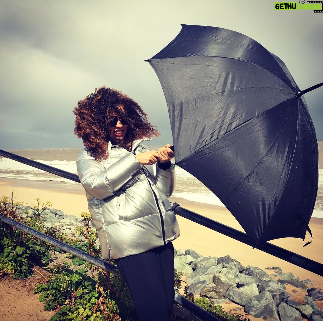 Natalie Gumede - 862 Likes - ‘Life isn’t about waiting for the storm to pass, it’s about loving the hair that won’t tame’ #bankholidayweekend #bighairdontcare #bighair #norfolk #california #afro #bankholiday #britishweather #blackhair #curlyhair #curlygirl #mixedhairproblems #mixedrace #mixedhair