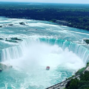 Natalie Gumede Instagram - Quite honestly, it was was impossible for an amateur like me to capture the incredible might of Niagara Falls - far away and you couldn’t capture the detail or perspective - close up and you were attacked by water (and I mean - it’s an assault! 😂). Fuming with that mascara btw! 🤣🤣 But I’m so glad I spent the day with one of nature’s wonders💙. Not pictured - how I ended the day with another one of nature’s wonders - wine at the amazing Southbrook Vineyards ☺️🍷#Niagarafalls #skylontower #inthemist #tourist #canada #actorslife #onlocation