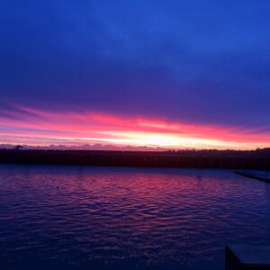 Natalie Gumede Instagram - Early mornings and long days on a TV set are made MUCH easier with views like this 😍#sunrise #onlocation #dunlaoghaire #dunlaoghaireharbour #dublin #setlife #actor #actorslife #rig45 #rig45s2 #moparmedia #subotica #viaplay #ireland #tvseries #scandi #seaview