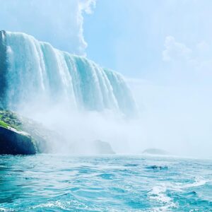 Natalie Gumede Instagram - Quite honestly, it was was impossible for an amateur like me to capture the incredible might of Niagara Falls - far away and you couldn’t capture the detail or perspective - close up and you were attacked by water (and I mean - it’s an assault! 😂). Fuming with that mascara btw! 🤣🤣 But I’m so glad I spent the day with one of nature’s wonders💙. Not pictured - how I ended the day with another one of nature’s wonders - wine at the amazing Southbrook Vineyards ☺️🍷#Niagarafalls #skylontower #inthemist #tourist #canada #actorslife #onlocation
