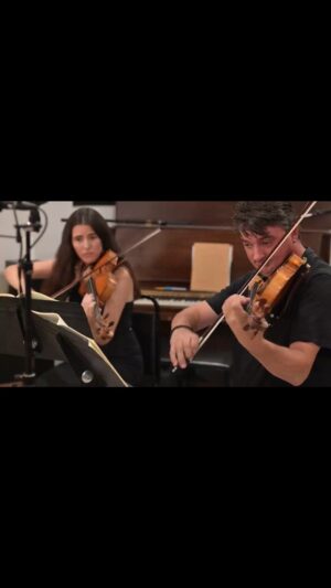 Natalie Holt Instagram - I had a little viola love-bite from a beautiful Landolphi viola lent to me by @andrewduckles for the evening.. absolutely in love with this instrument now! Mozart Quintet in G minor played by the ‘Poolside Quintet’