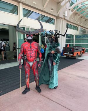 Natalie Holt Instagram - Comic con was a mad experience.. some costume highlights 🔥