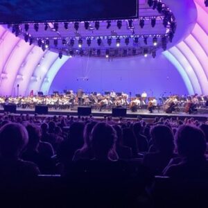 Natalie Holt Instagram - How is it 3 weeks ago already that I was in LA listening to John Williams at the Bowl (first time there!) with @a.wintory @angelabermudeza…?! what a dreamy evening. Thank-you Austin for including me in your yearly pilgrimage ⭐️🙏🏻#flashbacksaturdaynight