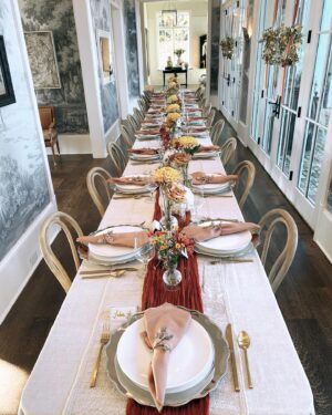 Natalie Mendoza Instagram - Happy Thanksgiving… large families are the best. I’ve always loved making table scapes. This one was special. 🦃🍁🤍😍💫 #Nashville #Home
