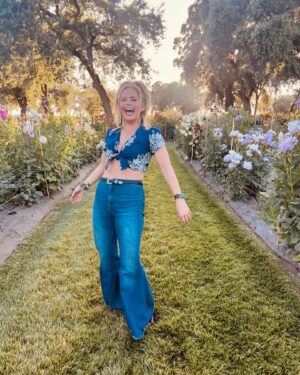Natalie Stovall Instagram - It’s fine. 
I’m fine. 
Everything’s fine. 😂

📸: @steviewoodward