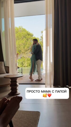 Natan Mirov Instagram - Наше 31 число. Это лето было нашим летом, в рабочем режиме, в семейных посиделках, с волокитой с детьми, но, оно было незабываемым и нашим🫠🌞