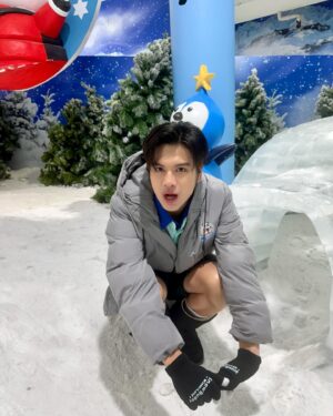 Natarit Worakornlertsith Instagram - หนาวขนาดนี้ต้องหาคนมากอดละ #marcmc