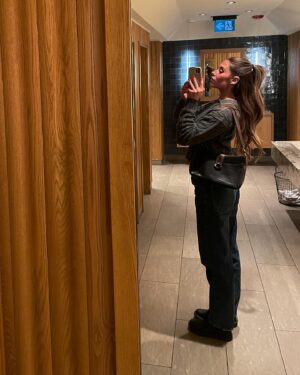 Natasha Calis Instagram - 🤎🤎🤎🤎