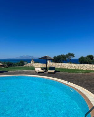Natasha Culzac Instagram - Zante 🇬🇷😎
