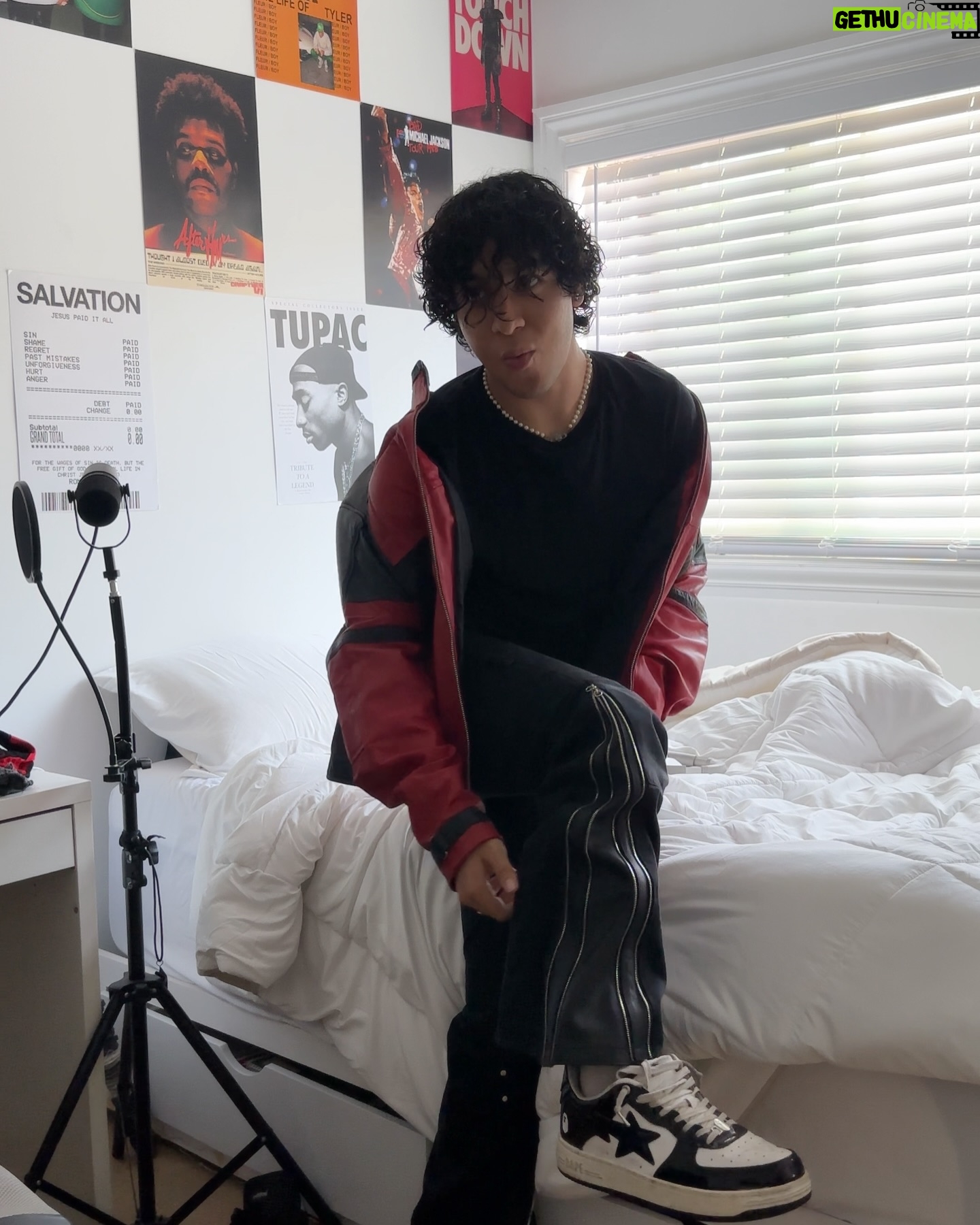 Nathan Arenas - 3 Likes - 🎧💌