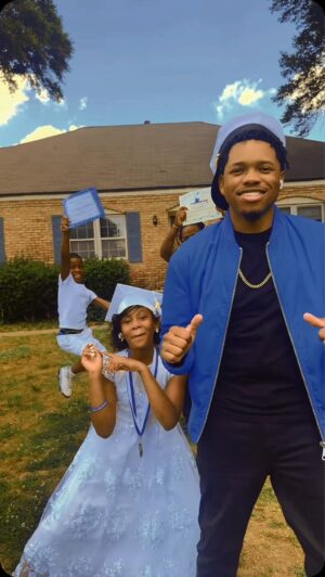 Nathan Davis Jr. Instagram - I surprised my little cousin for her elementary graduation 💙🔥 Congratulations to the Class of 2024!! Yall did it!! 🎓
 
#tshwalabami #dance #amapiano #afrodance #southafrica #classof2024 #summer2024 #schoolsout