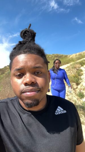 Nathan Davis Jr. Instagram - Pushing through the Pain🚶🏾‍♂️💪🏾 #mentalhealthawareness Went on a hike with my mom to clear my mind. Go touch some grass today. Be one with the earth. 🧘🏾‍♂️🍃#suicideprevention