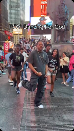 Nathan Davis Jr. Instagram - Dancing For God 🖤 
Thank Y’all for showing love on my *Million Dollar Baby* Christian Remix. I love honoring God and being Obedient!! I have a BIG SURPRISE dropping this Friday at 3:30 pm PT! So stay tune!! 🔥
 
#milliondollarbaby #timessquare #brentfaiyaz #mensbraids #braidstyles
#mentalhealthawareness #suicideprevention #newyorknewyork