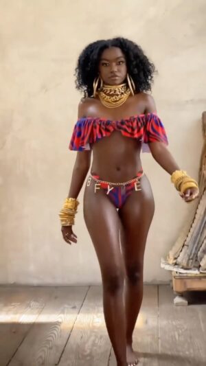 Nathan Davis Jr. Instagram - Melanated Queen 😍 “How Many Times” Out Now!! Link in bio!! #melaninqueen #grwm #gdwm #ootd #outfitinspiration