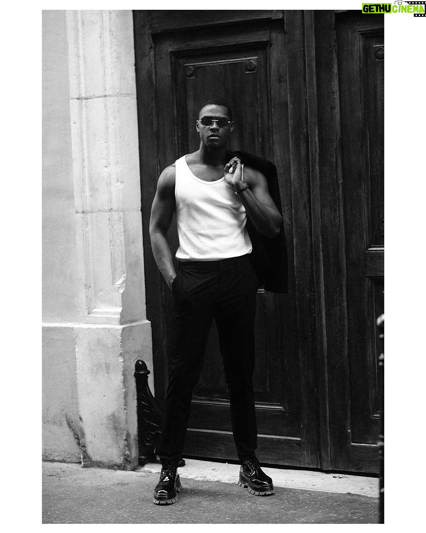Nathan Munda - 5.8K Likes - On peut apprendre le style mais pas le Charisme ! Class for the men ! 1, 2 or 3 ?! @boss