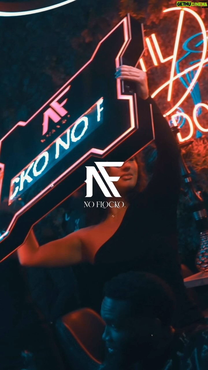 Nathan Munda - 3 Likes - J-1 , Bravo a l’equipe @noflockoevent, et félicitations encore ! Presque Sold -out dépêcher vous .
Le monde grandi, la marque grandi.. l L’équipe vous invite à fêter les un an de cette vague qui devient un tsunami…
J-1 @noflockoevent party,congratulations to all the team, the brand became biggest, and parties better.. join us, enjoy it ! The waves are now a tsunami 🌊
Il me serait compliqué d’être la physiquement mais le cœur y est .